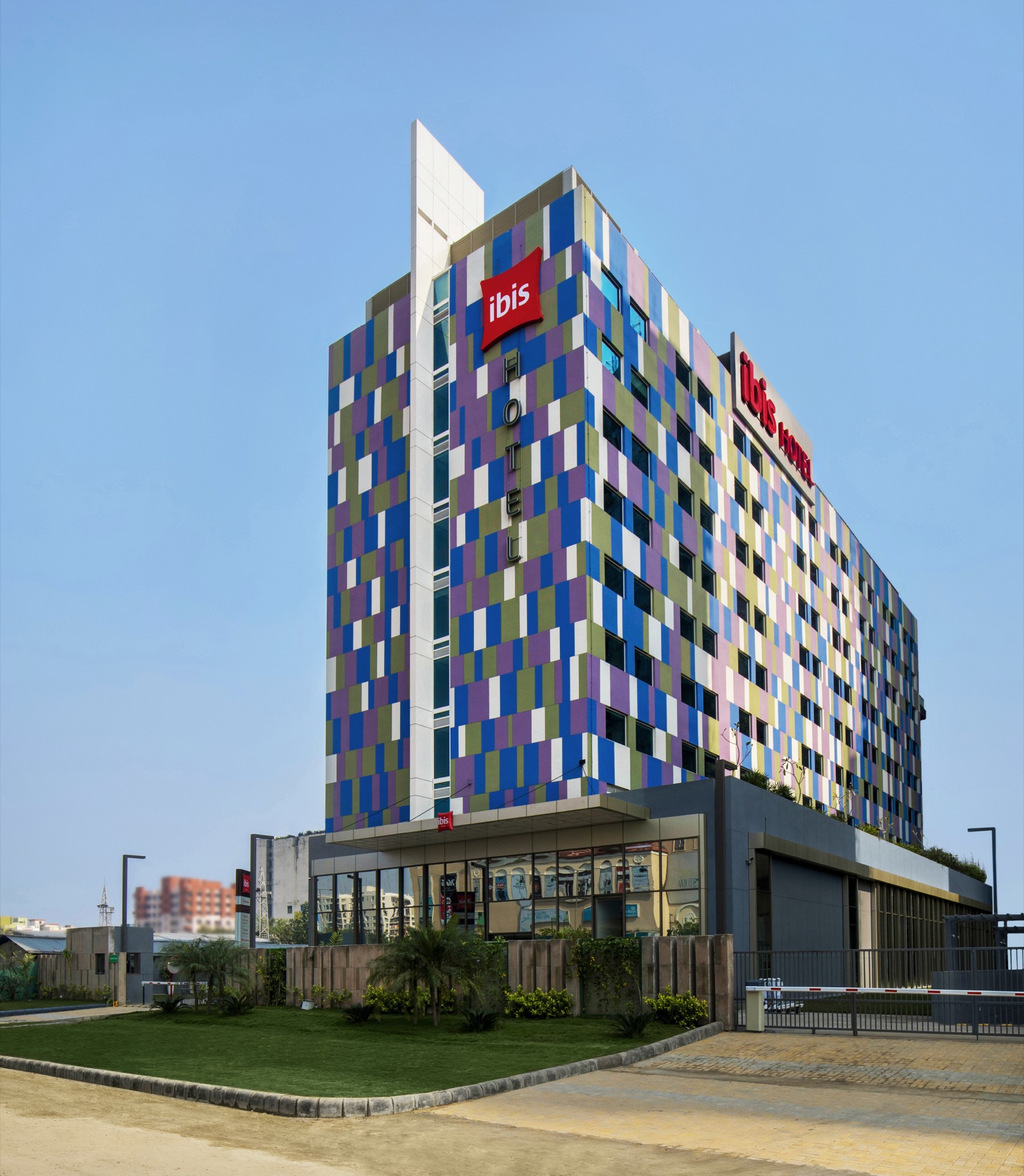 IBIS KOLKATA — still 6