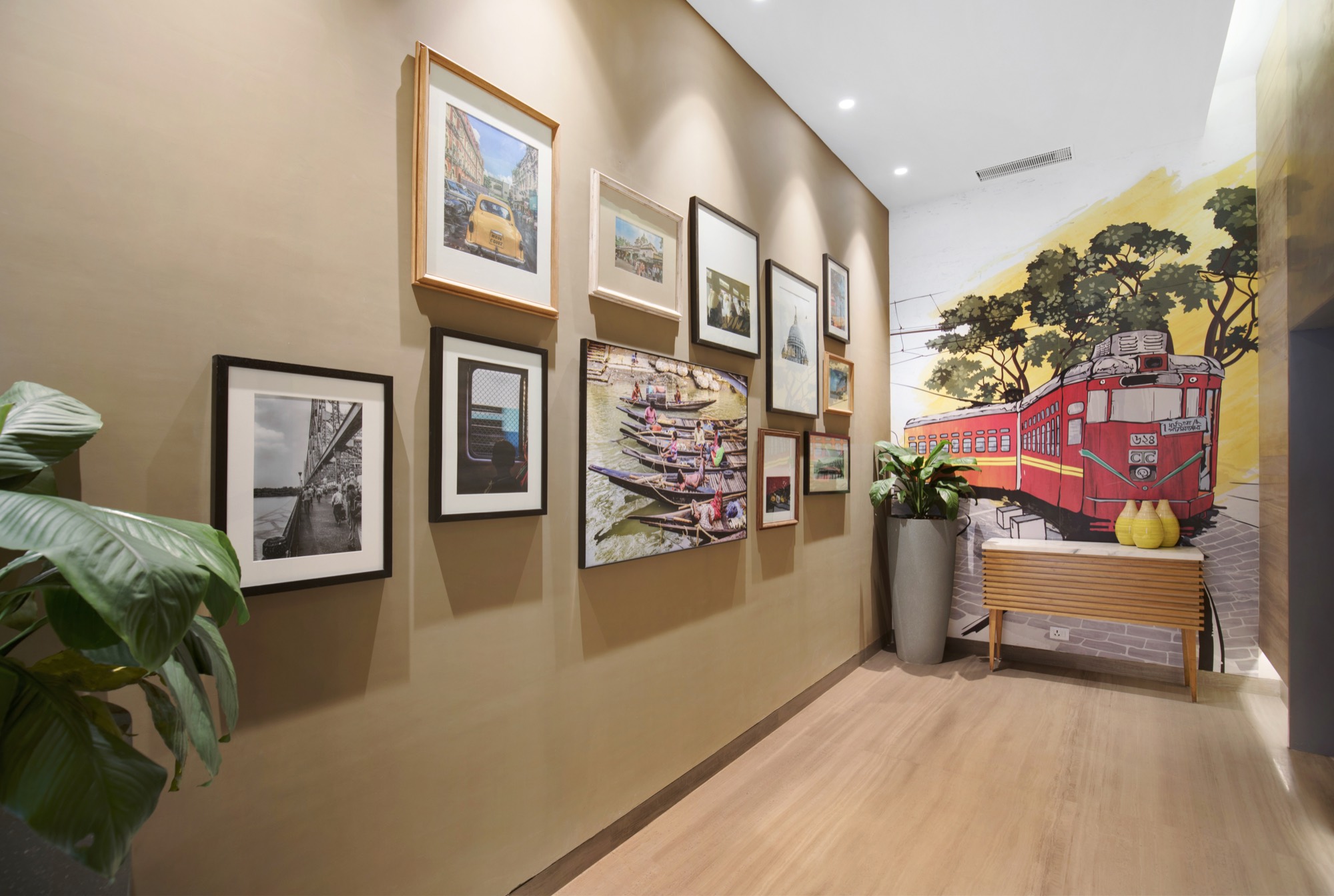 IBIS KOLKATA — still 3